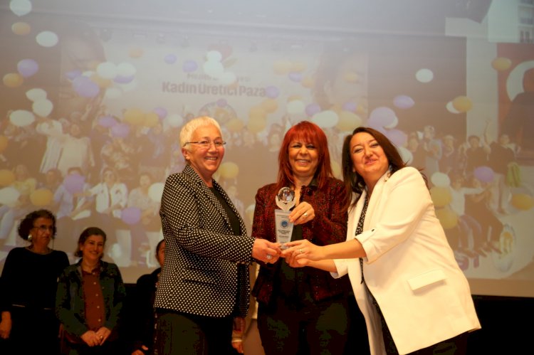 Mezitli Belediye Başkanı Tarhan’a Kadın Dostu Yerel Yönetim Ödülü