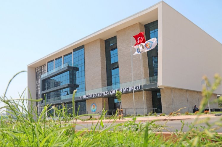 Mezitli’de sanatın merkezi Mezitli Belediyesi Kültür Merkezi oldu